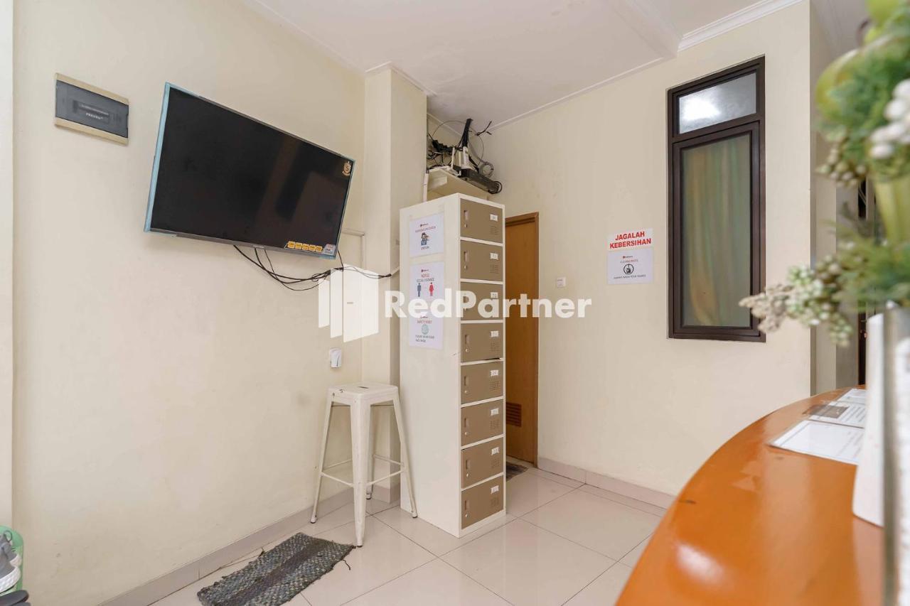 Jo Residence Syariah Redpartner Jacarta Exterior foto